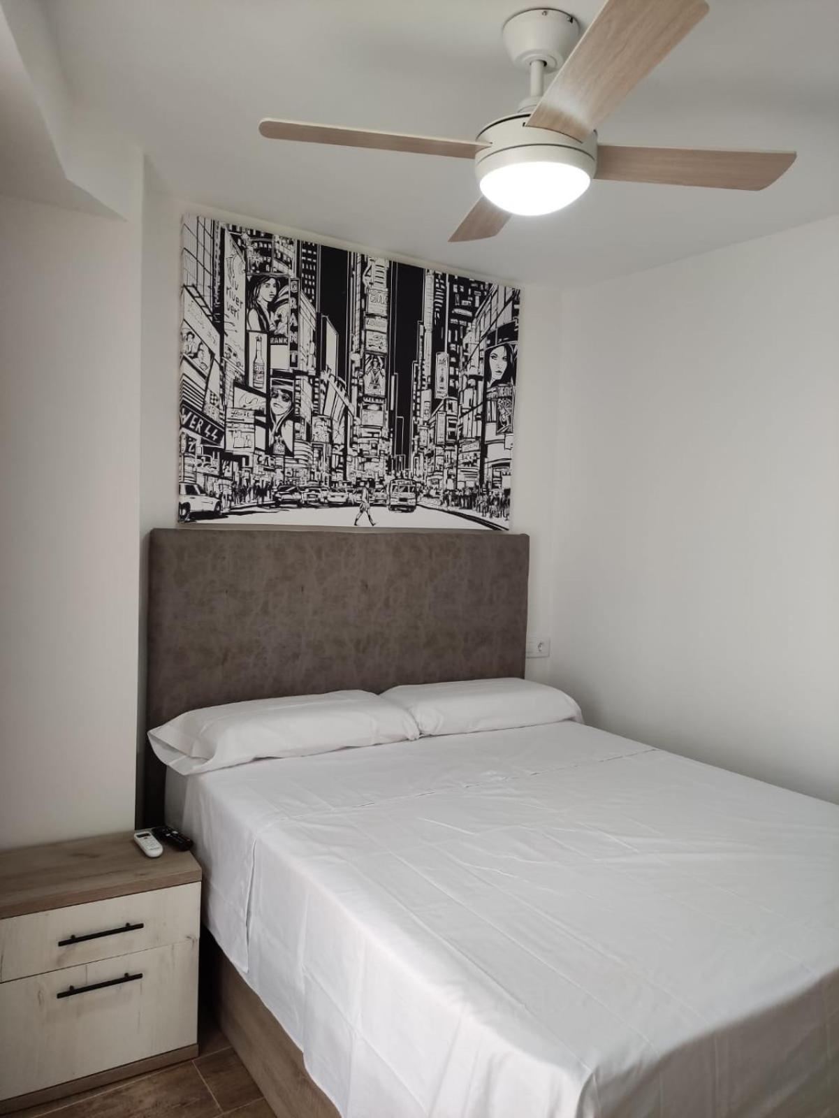 Solymar Poniente Apartamento Recien Reformado A 3 Min De Playa Poniente Y Del Centro Parking Opcional Benidorm Eksteriør billede